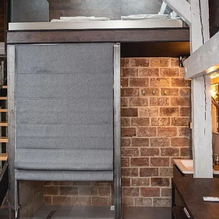 Vysoka Khata 5 Апартаменти *